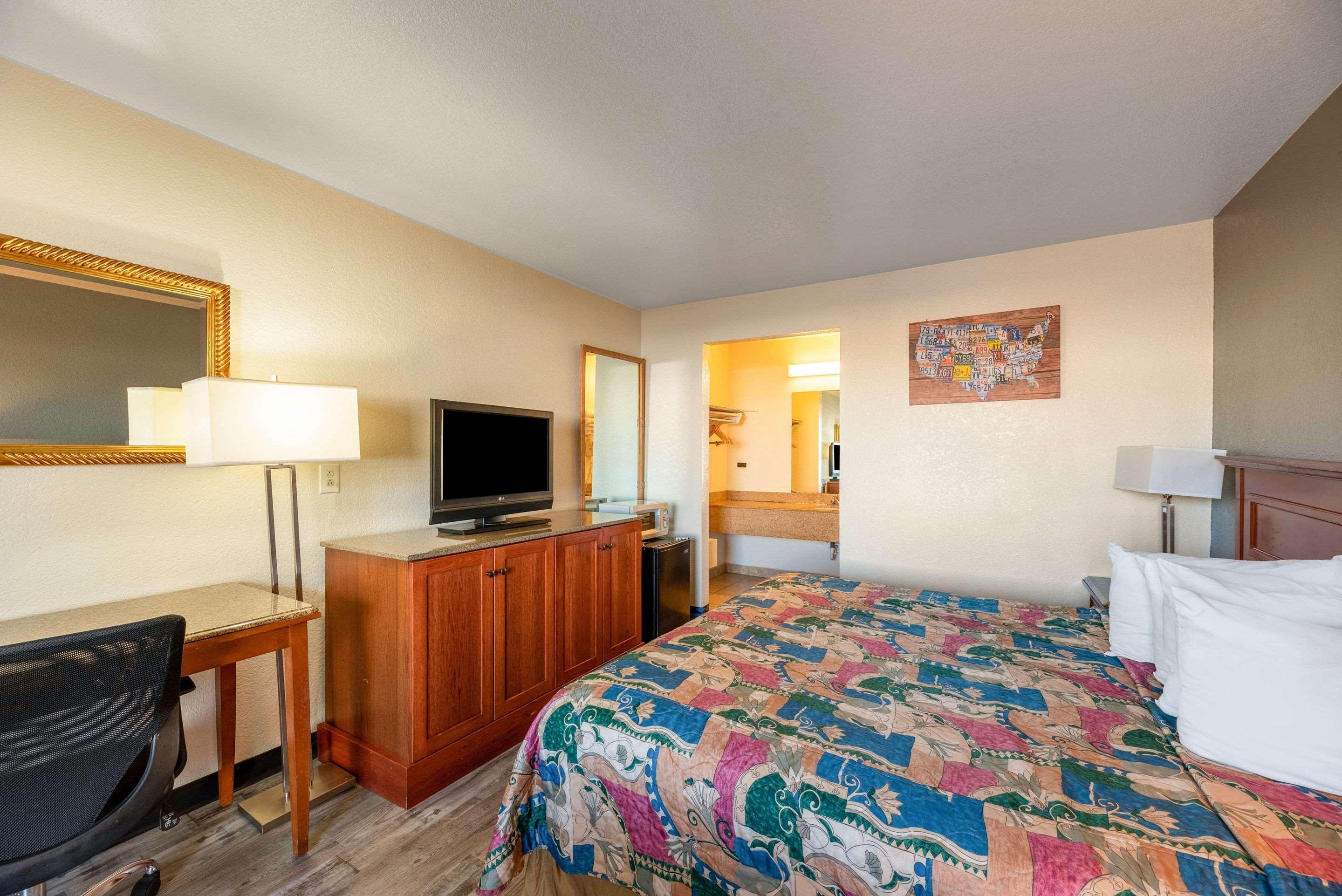 Econo Lodge Phoenix North I-17 Εξωτερικό φωτογραφία