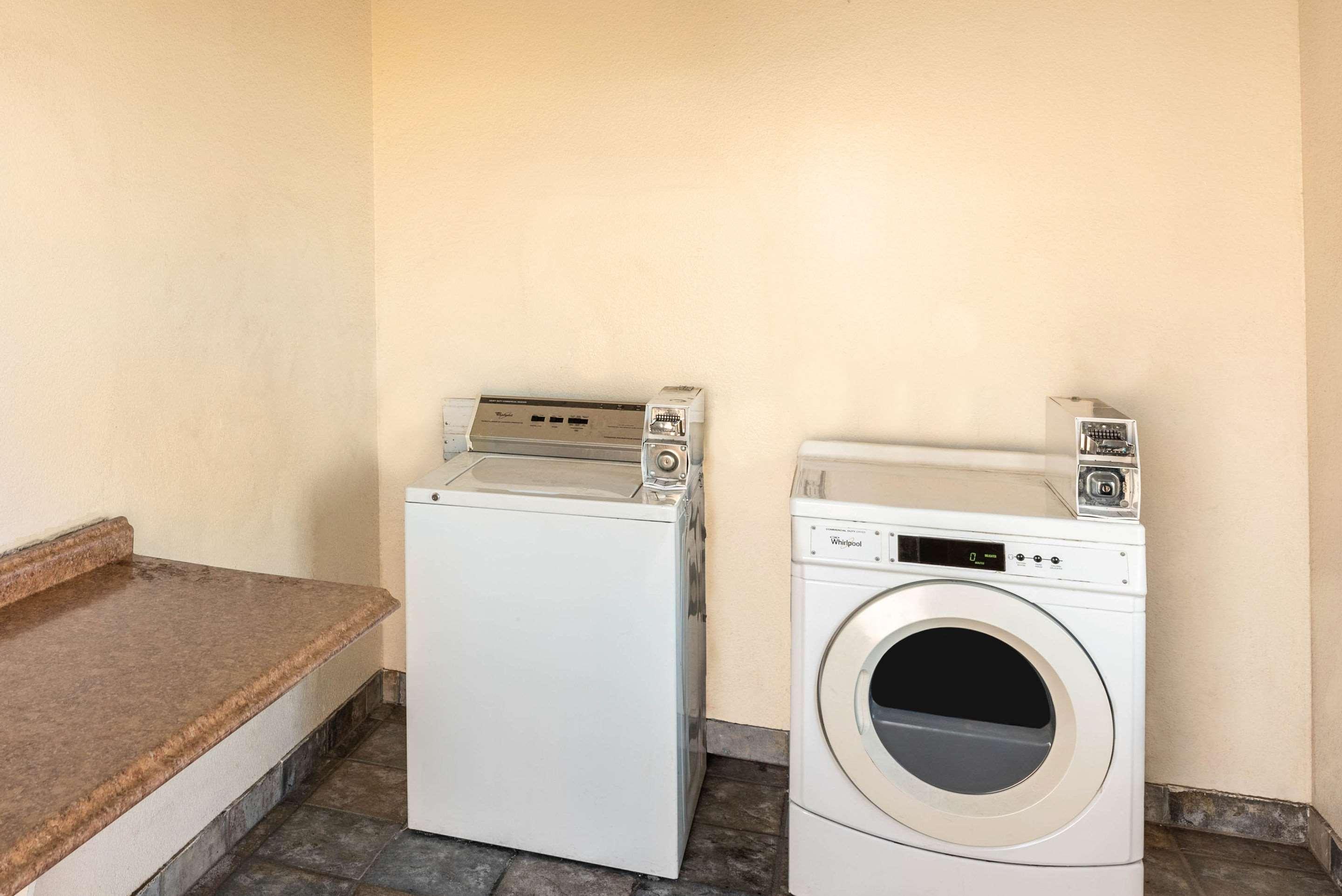 Econo Lodge Phoenix North I-17 Εξωτερικό φωτογραφία