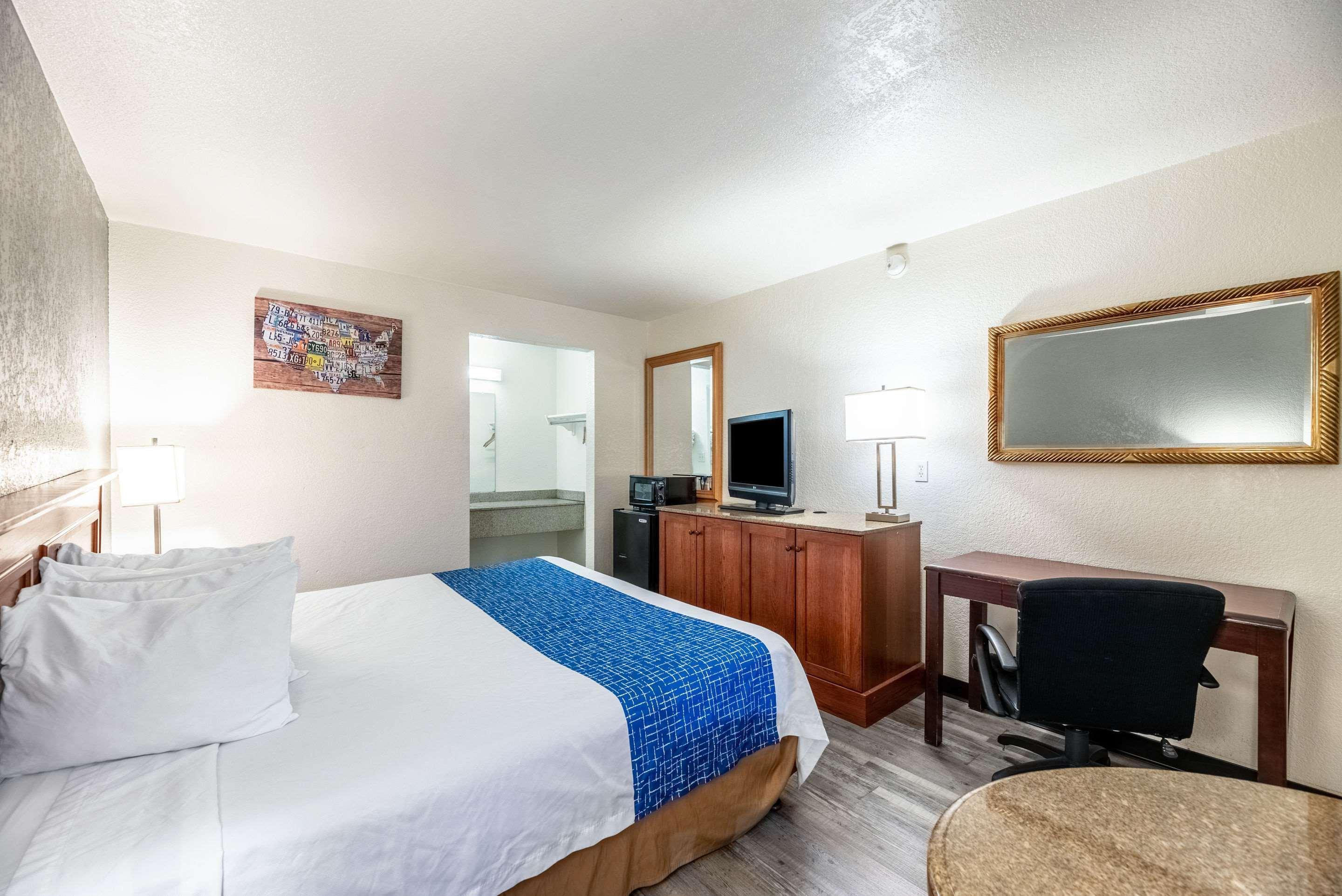 Econo Lodge Phoenix North I-17 Εξωτερικό φωτογραφία