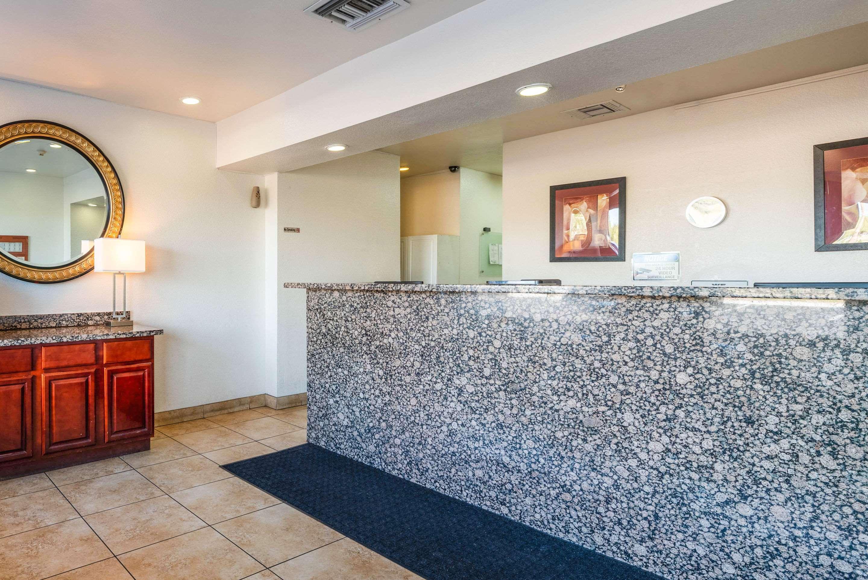 Econo Lodge Phoenix North I-17 Εξωτερικό φωτογραφία