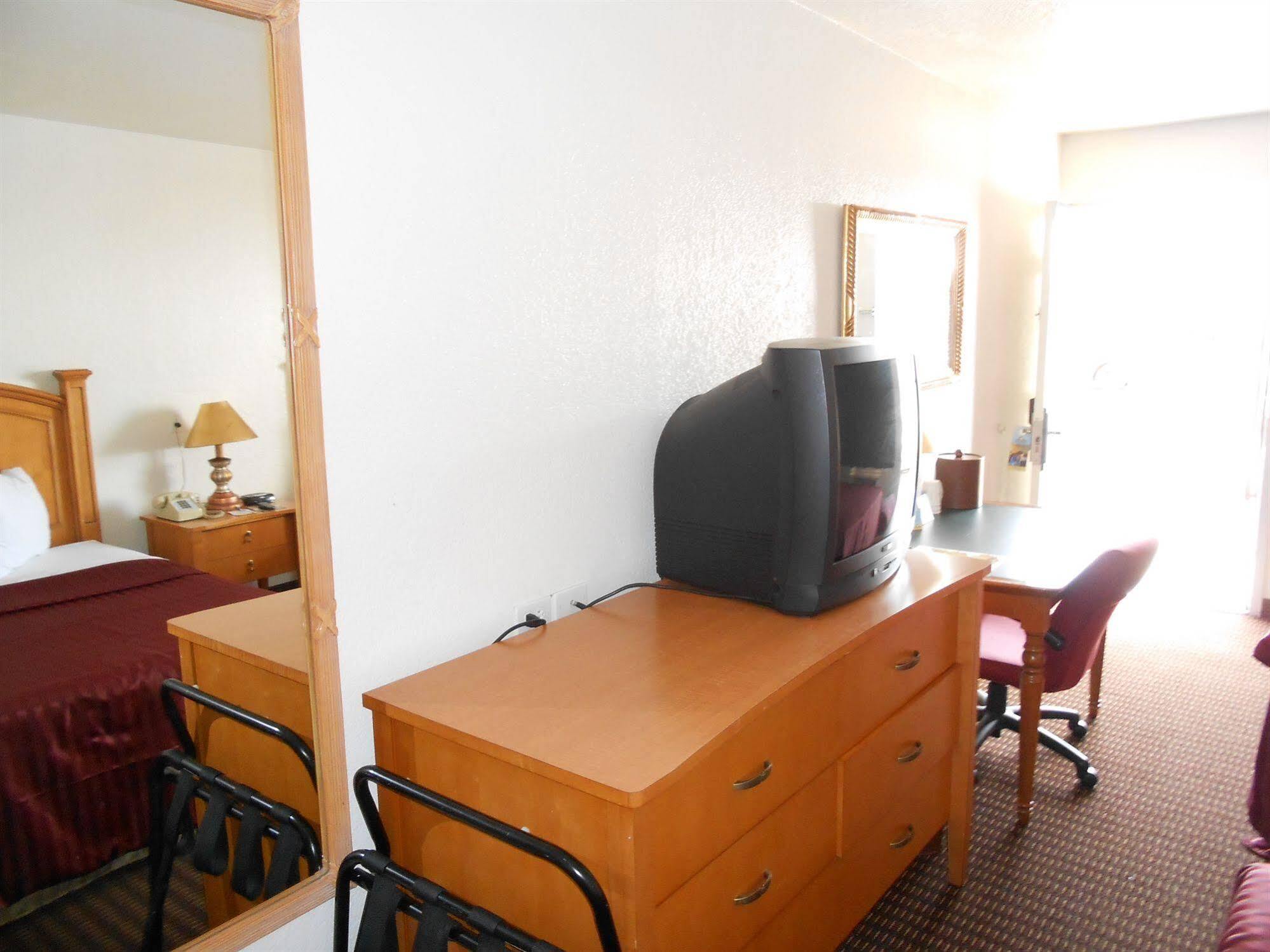 Econo Lodge Phoenix North I-17 Εξωτερικό φωτογραφία