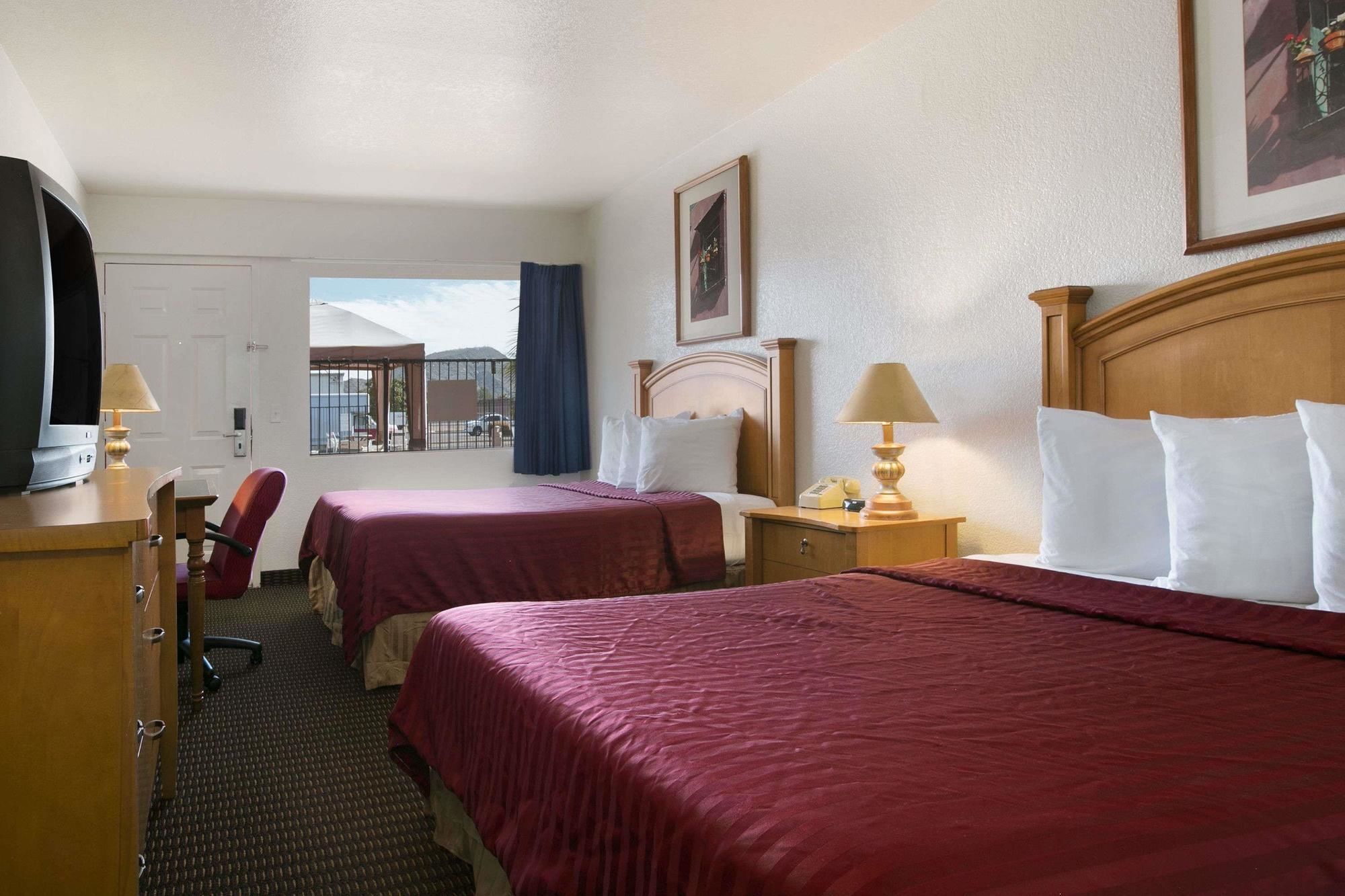 Econo Lodge Phoenix North I-17 Εξωτερικό φωτογραφία