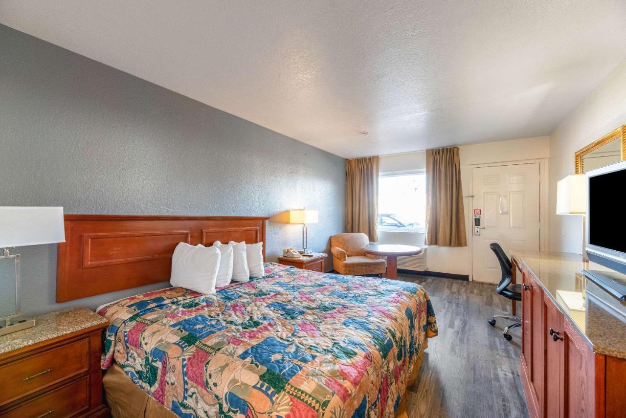 Econo Lodge Phoenix North I-17 Εξωτερικό φωτογραφία